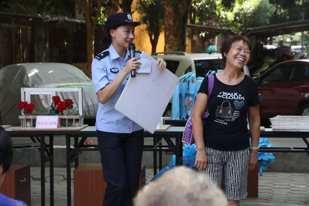 防盗防骗知识_小学生防盗防骗知识_四年级防盗防骗防电手抄报